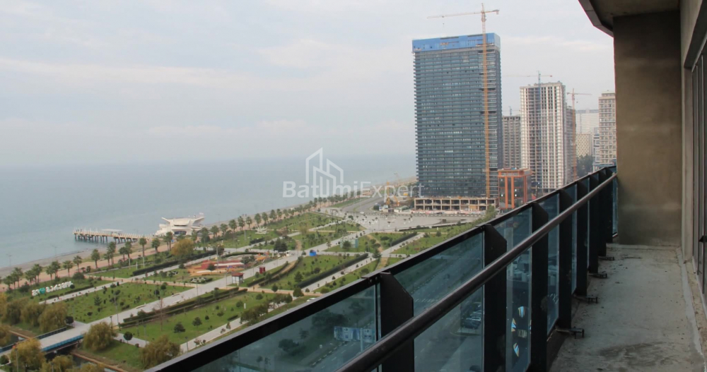 Daire 75.86 m² Daire - Lech ve Maria Kachinsky, Batumi, Gürcistan