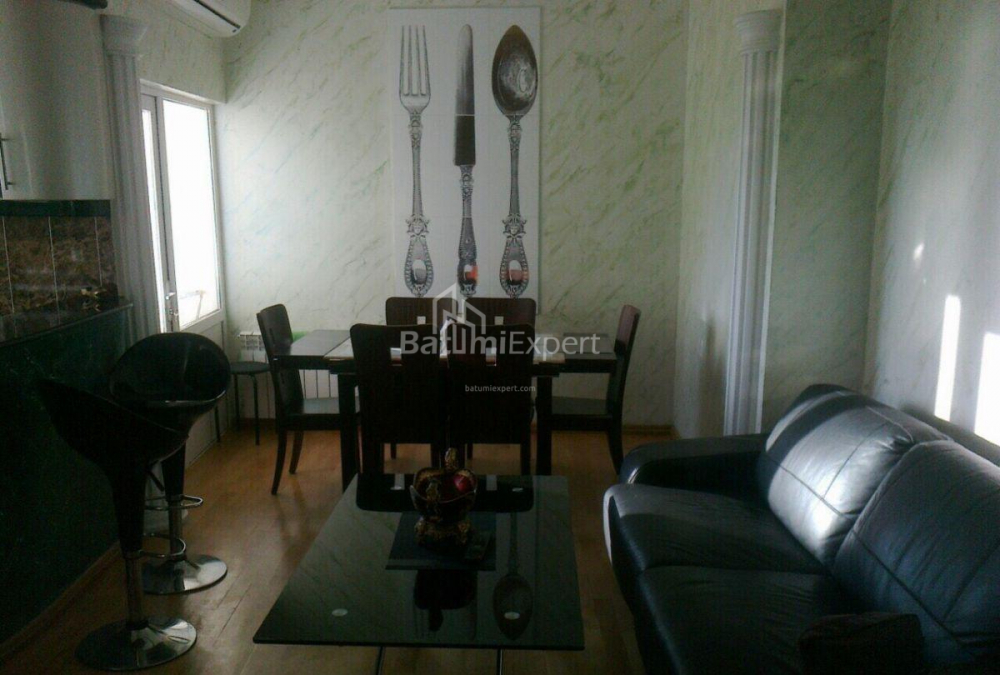 Daire 80 m² Daire - Şalva Inasaridze, Batumi, Gürcistan