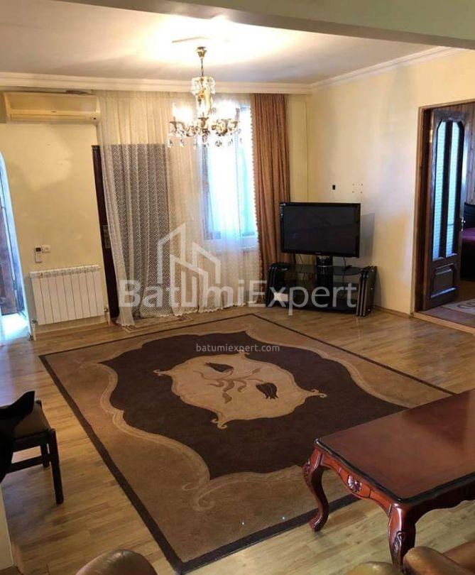 Daire 100 m² Daire - Yurievskaya, Batumi, Gürcistan