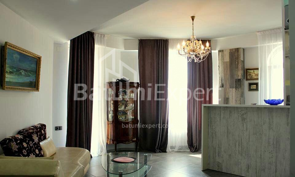 Daire 65 m² Daire - Rustaveli, Batumi, Gürcistan