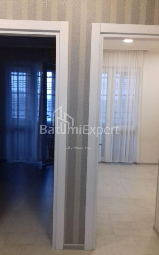 Daire 87 m² Daire - Yurievskaya, Batumi, Gürcistan