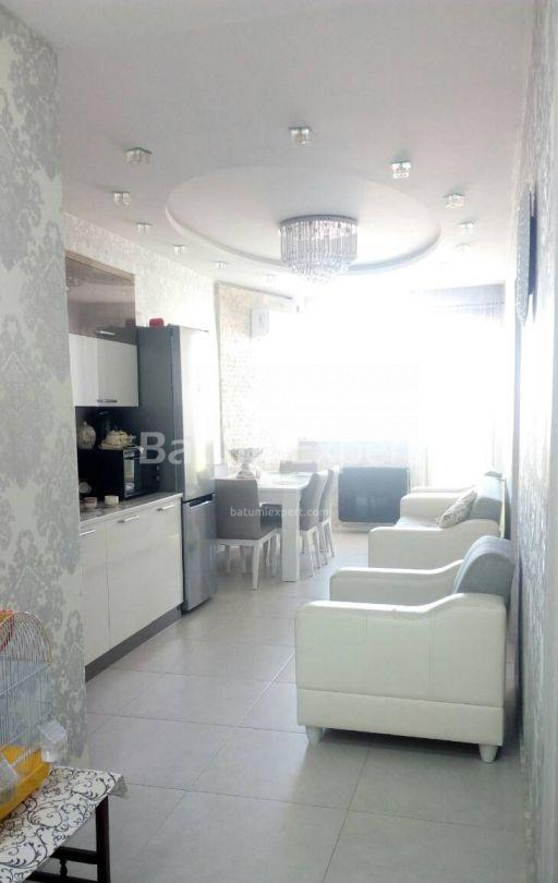 Daire 64 m² Daire - Şerif Khimshiashvili, Batumi, Gürcistan