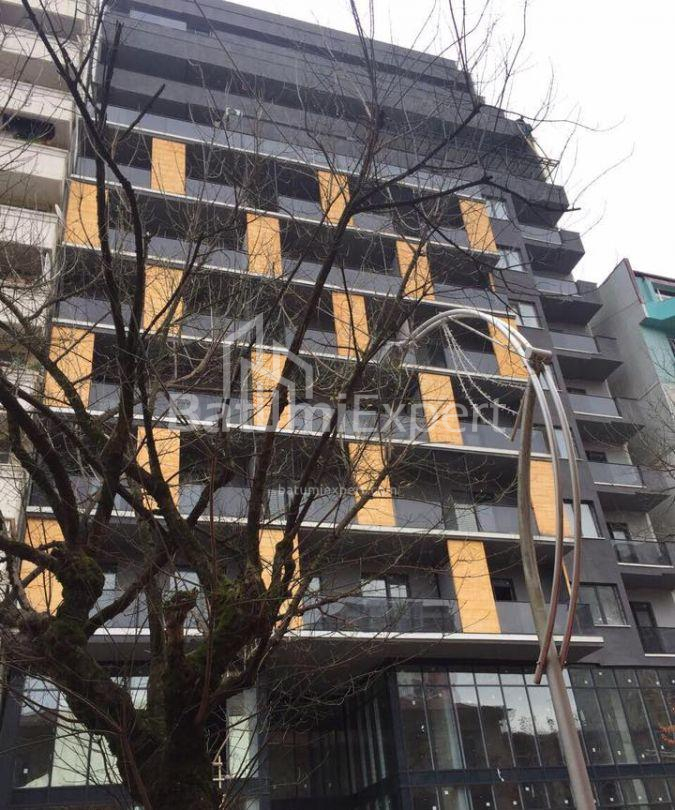Daire 88 m² Daire - Şerif Khimshiashvili, Batumi, Gürcistan