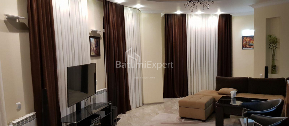 Daire 133 m² Daire - İlya Çavçavadze, Batumi, Gürcistan