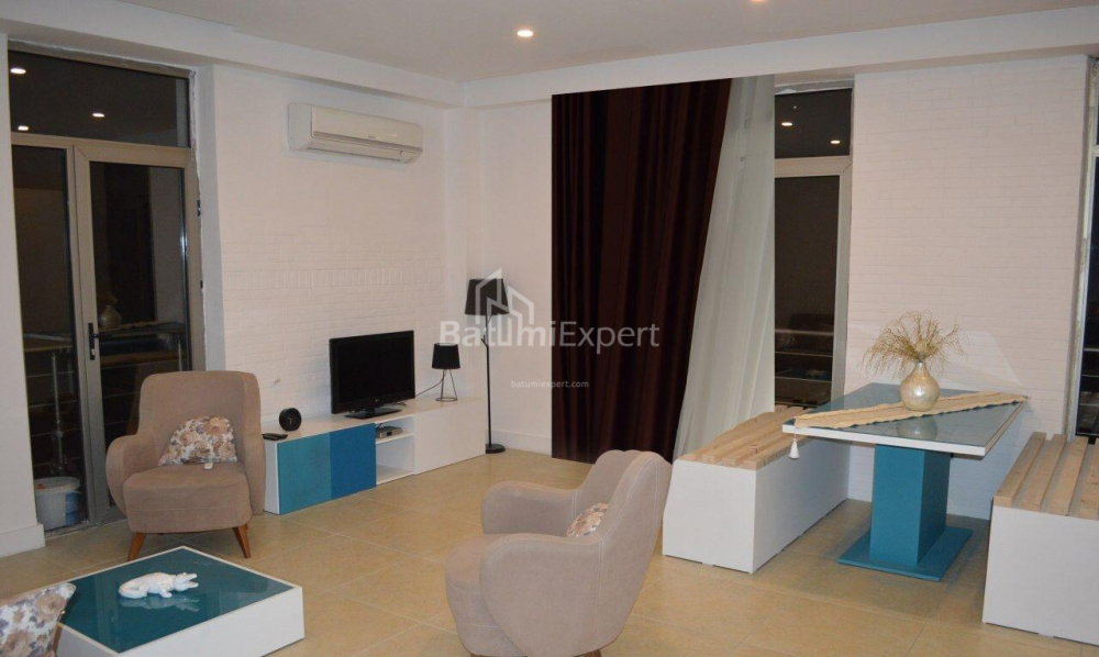 Daire 110 m² Daire - Şerif Khimshiashvili, Batumi, Gürcistan