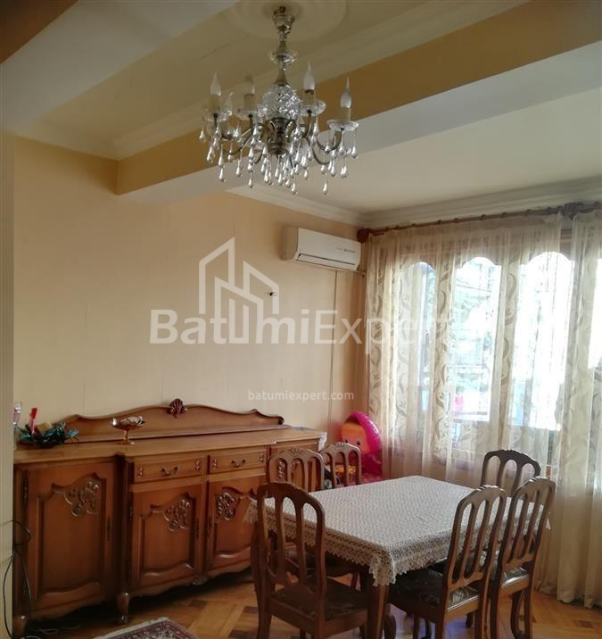 Daire 90 m² Daire - Zuraba Gorgiladze, Batumi, Gürcistan