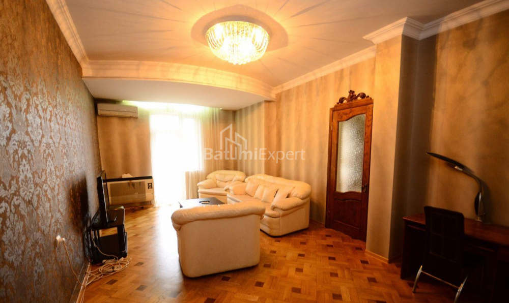 Daire 95 m² Daire - Niko Pirosmani, Batumi, Gürcistan