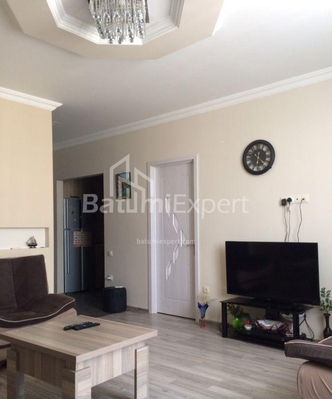 Daire 95 m² Daire - Şerif Khimshiashvili, Batumi, Gürcistan