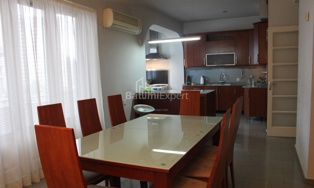 Daire 123 m² Daire - Yurievskaya, Batumi, Gürcistan