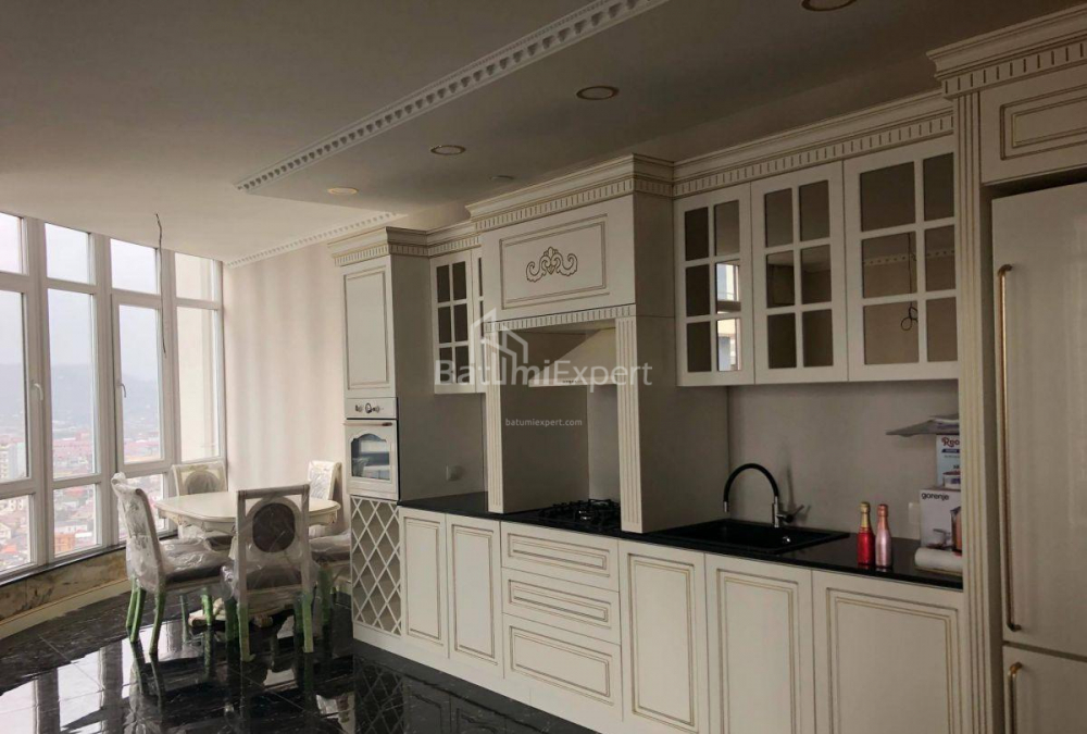 Daire 81 m² Daire - Yurievskaya, Batumi, Gürcistan