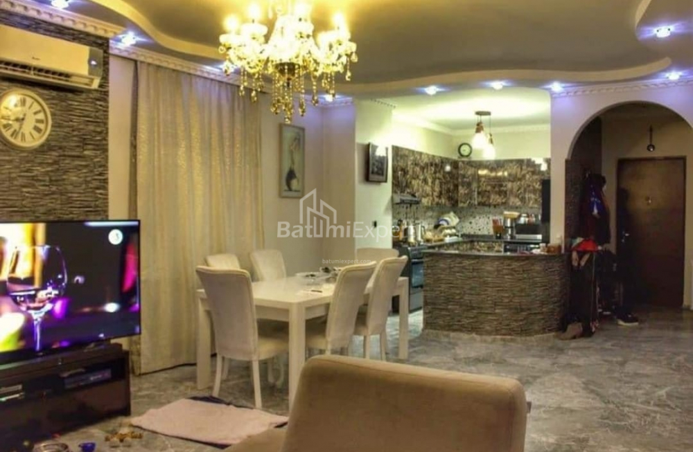 Daire 120 m² Daire - İlya Çavçavadze, Batumi, Gürcistan