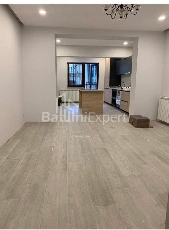 Daire 120 m² Daire - David Kdiaşvili, Batumi, Gürcistan