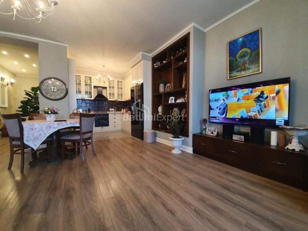 Daire 96 m² Daire - Vakhtang Gorgasali, Batumi, Gürcistan