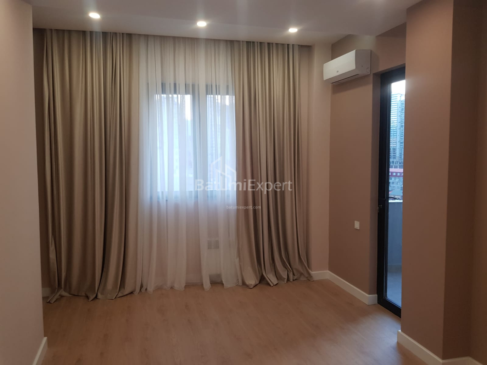 Daire 100 m² Daire - Zuraba Gorgiladze, Batumi, Gürcistan