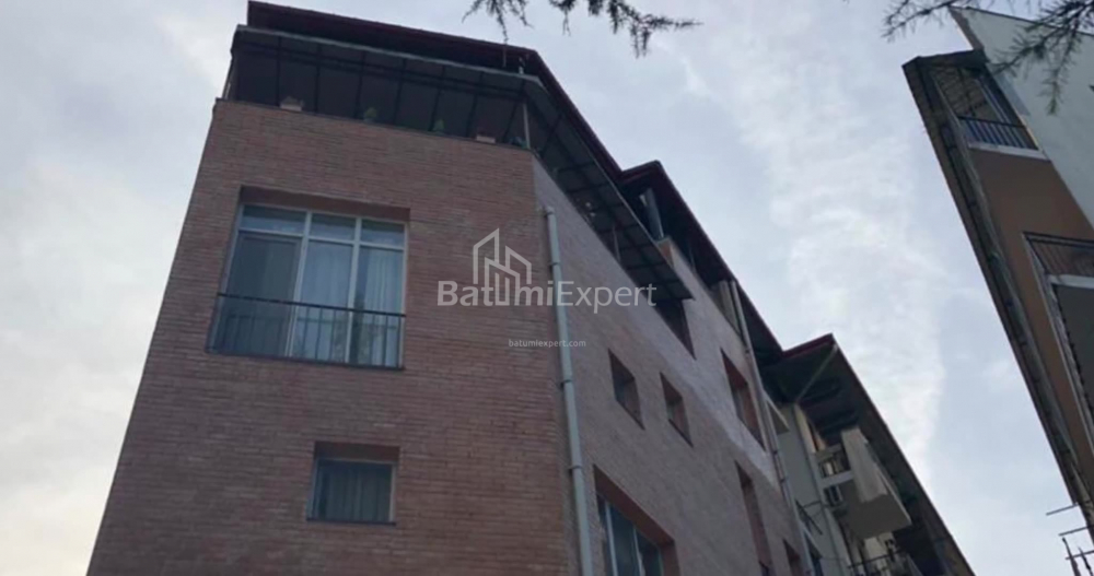 Daire 113 m² Daire - Zviada Gamsahurdia, Batumi, Gürcistan