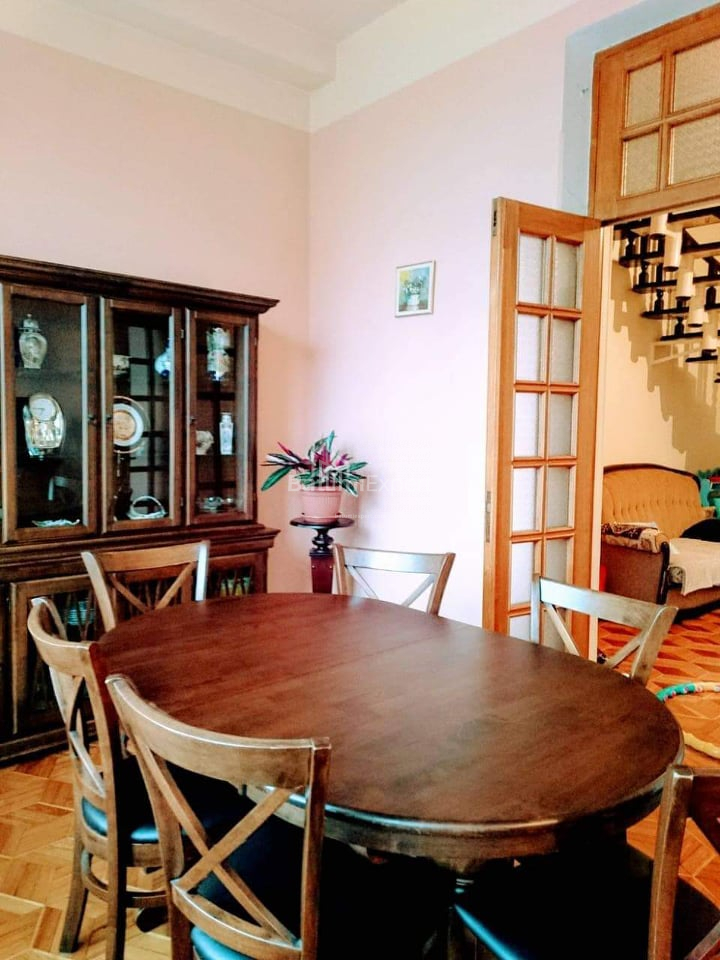 Daire 200 m² Daire - Noe Jordania, Batumi, Gürcistan