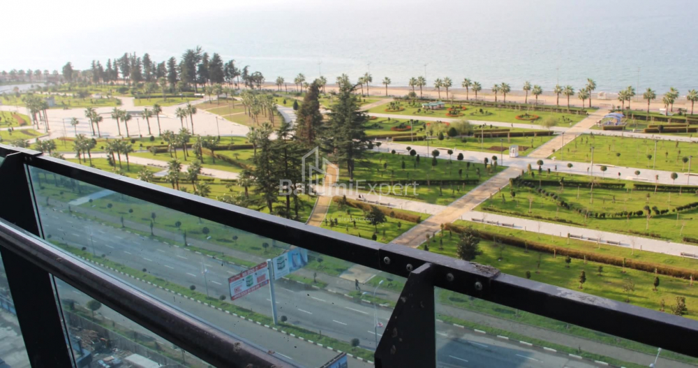 Daire 75.75 m² Daire - Lech ve Maria Kachinsky, Batumi, Gürcistan