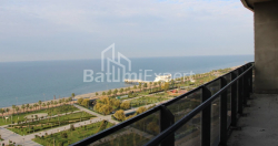 Daire 75.86 m² Daire - Lech ve Maria Kachinsky, Batumi, Gürcistan