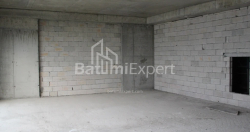 Daire 75.86 m² Daire - Lech ve Maria Kachinsky, Batumi, Gürcistan