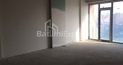 Daire 1-oda 47.7 m² - Lech ve Maria Kachinsky, Batumi