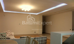 Daire 3-oda 160 m² - İlya Çavçavadze, Batumi