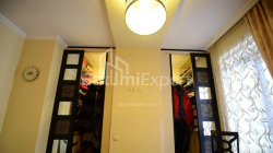 Daire 4-oda 93 m² - Vakhtang Gorgasali, Batumi