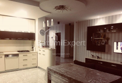 Daire 6-oda 153 m² - Vakhtang Gorgasali, Batumi