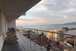 Daire 3-oda 160 m² - İlya Çavçavadze, Batumi
