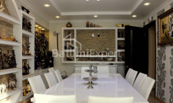 Daire 5-oda 160 m² - İlya Çavçavadze, Batumi