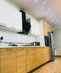 Daire 147 m² Daire - Şerif Khimshiashvili, Batumi, Gürcistan