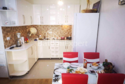 Daire 100 m² Daire - Şerif Khimshiashvili, Batumi, Gürcistan