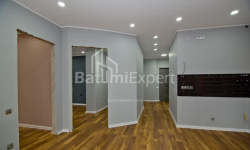 Daire 112 m² Daire - Şalva Inasaridze, Batumi, Gürcistan
