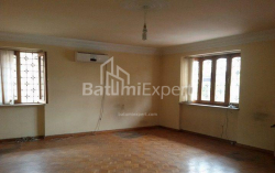 Daire 3-oda 92 m² - 26 Mayıs, Batumi