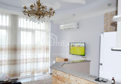 Daire 3-oda 60 m² - Alexandra Puşkin, Batumi
