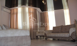 Daire 80 m² Daire - Zuraba Gorgiladze, Batumi, Gürcistan