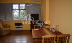 Daire 3-oda 61 m² - Mihail Lermontov, Batumi