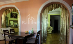 Daire 5-oda 135 m² - Yurievskaya, Batumi