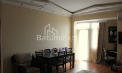 Daire 3-oda 100 m² - Niko Pirosmani, Batumi