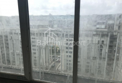 Daire 4-oda 75 m² - Şerif Khimshiashvili, Batumi
