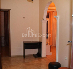 Daire 77 m² Daire - Vakhtang Gorgasali, Batumi, Gürcistan