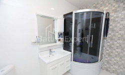 Daire 81 m² Daire - Şerif Khimshiashvili, Batumi, Gürcistan