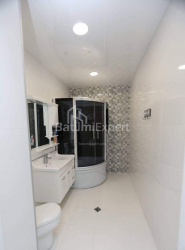 Daire 81 m² Daire - Şerif Khimshiashvili, Batumi, Gürcistan