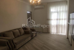 Daire 80 m² Daire - Şalva Inasaridze, Batumi, Gürcistan