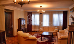Daire 6-oda 140 m² - Yurievskaya, Batumi