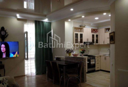 Daire 77 m² Daire - Şalva Inasaridze, Batumi, Gürcistan