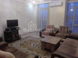 Daire 90 m² Daire - Alexandra Puşkin, Batumi, Gürcistan