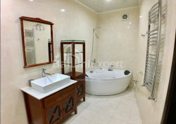 Daire 3-oda 160 m² - Zuraba Gorgiladze, Batumi