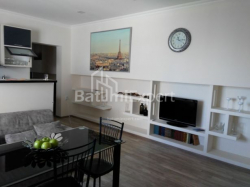 Daire 70 m² Daire - Şerif Khimshiashvili, Batumi, Gürcistan