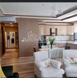 Daire 3-oda 88 m² - Rustaveli, Batumi