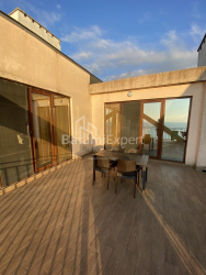 Daire 250 m² Daire - Şerif Khimshiashvili, Batumi, Gürcistan